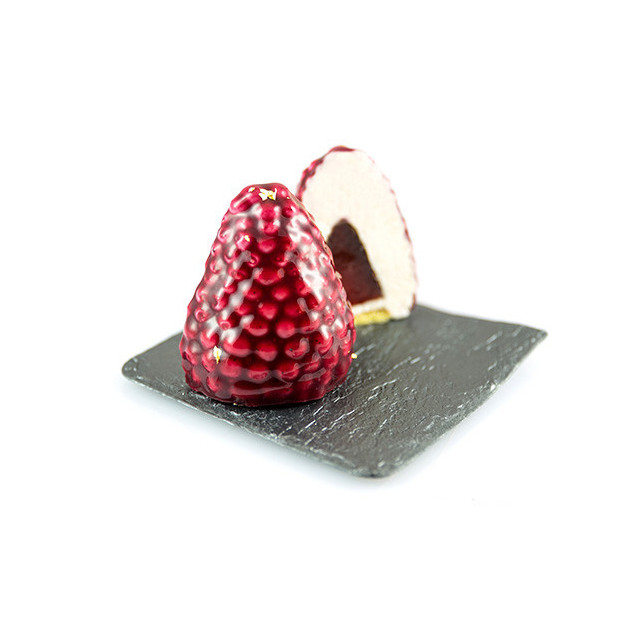 Gateau individuel avec insert a l'interieur realise avec les moules silicone mÃ»re et insert