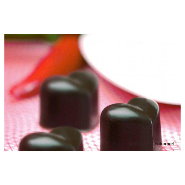 Coeur en Chocolat realise avec le moule a chocolat en silicone Easy Choc Coeur en Chocolat realise avec le moule a chocolat en silicone Easy Choc
