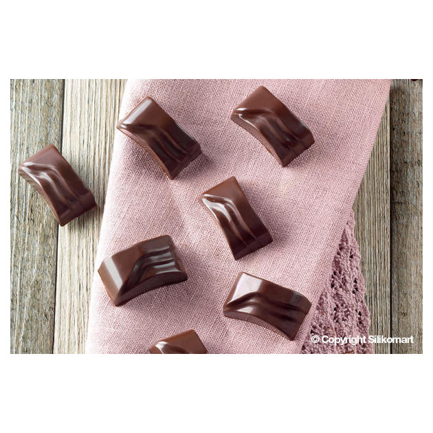 Chocolats rectangulaires faits avec le moule a chocolat Silikomart