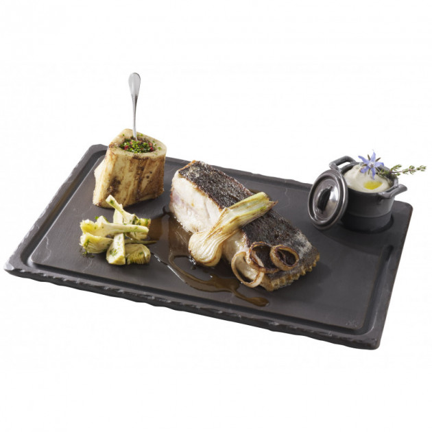 Exemple de presentation de l'Assiette a steak Basalt de Revol