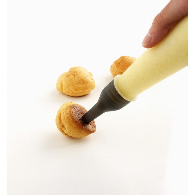 Exemple d'utilisation de la Poche a Douille Mastrad Exemple d'utilisation de la Poche a Douille Mastrad