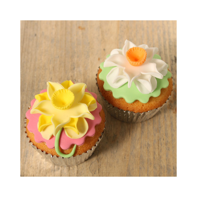 Emporte piece double cote Fleur 5 petales superposez a votre guise Emporte piece double cote Fleur 5 petales superposez a votre guise