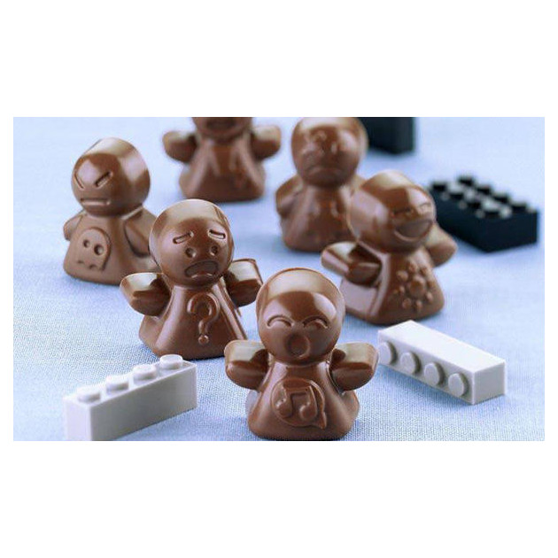 Bonshommes en chocolat realises avec le moule a chocolat en silicone easy choc Bonshommes en chocolat realises avec le moule a chocolat en silicone easy choc