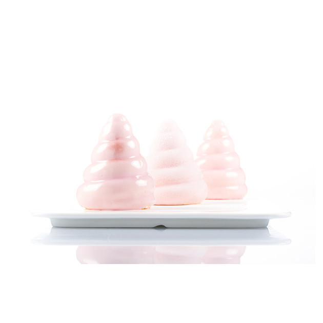 Declinaison de desserts individuels avec le moule silicone Cones Silikomart 3D Design