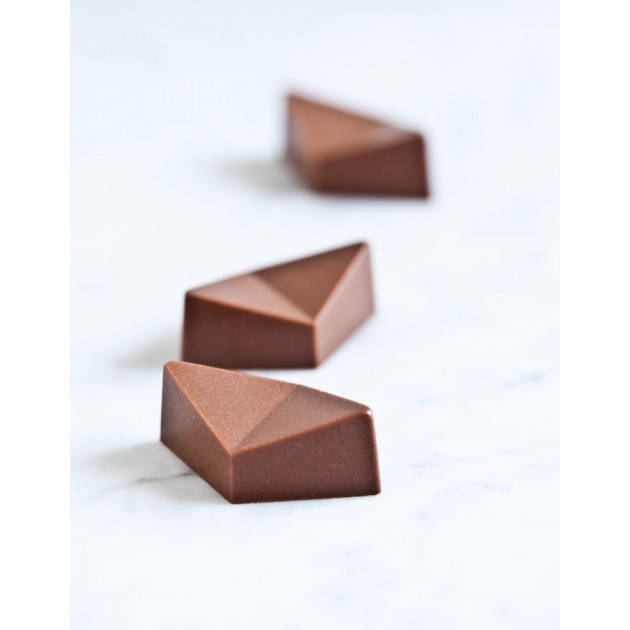 Pralines Chocolat realisees avec le moule en polycarbonate Chocolate World