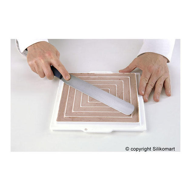 Remplissage des empreintes du Moule Silikomart