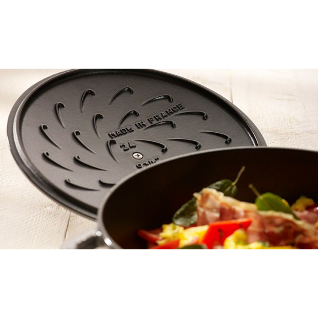sauteuse en fonte staub 28cm noir recette