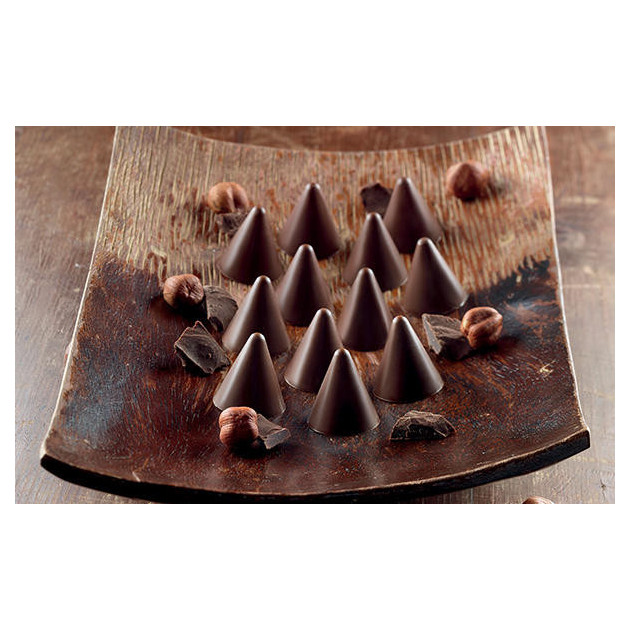 Decors en chocolat Cones realise avec le moule a chocolat silicone easy choc