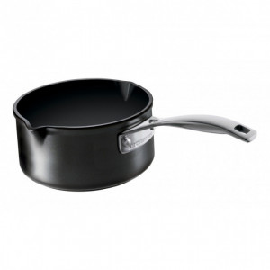 Casserole 2 becs verseurs 16 cm Anti-Adhérente Les Forgées Le Creuset Casserole 2 becs verseurs 16 cm Anti-Adhérente Les Forgées Le Creuset