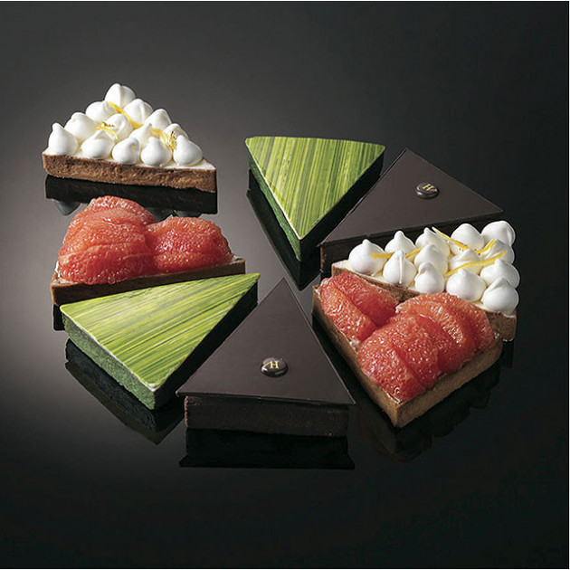 Realisation grace au decoupoir triangle a tarte et au lot de 8 triangles a part de tarte (vendu separement) Realisation grace au decoupoir triangle a tarte et au lot de 8 triangles a part de tarte (vendu separement)