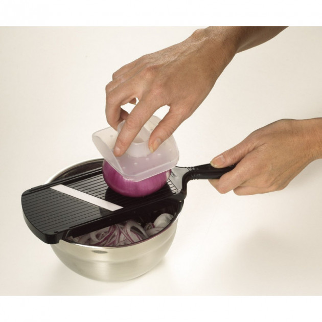 Protege-doigts inclus avec la Mandoline Reglable Lame Ceramique avec Protege Doigts Kyocera Noire Protege-doigts inclus avec la Mandoline Reglable Lame Ceramique avec Protege Doigts Kyocera Noire