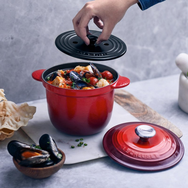 Cocotte Rouge 2 à 4 personnes, En fonte Le Creuset Cocotte Rouge 2 à 4 personnes, En fonte Le Creuset