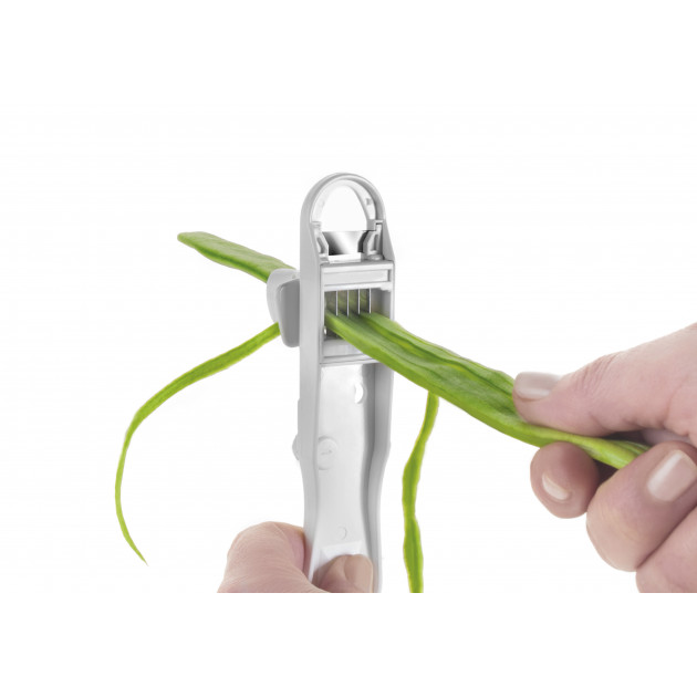 Découpe des haricots verts