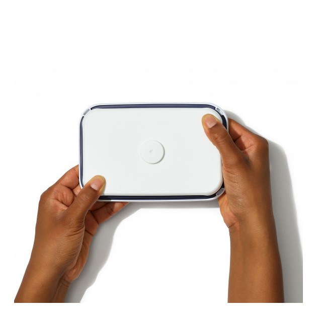 Boîte de Conservation Pop Rectangle 3,5L Oxo Good Grips enlever le joint étape 1