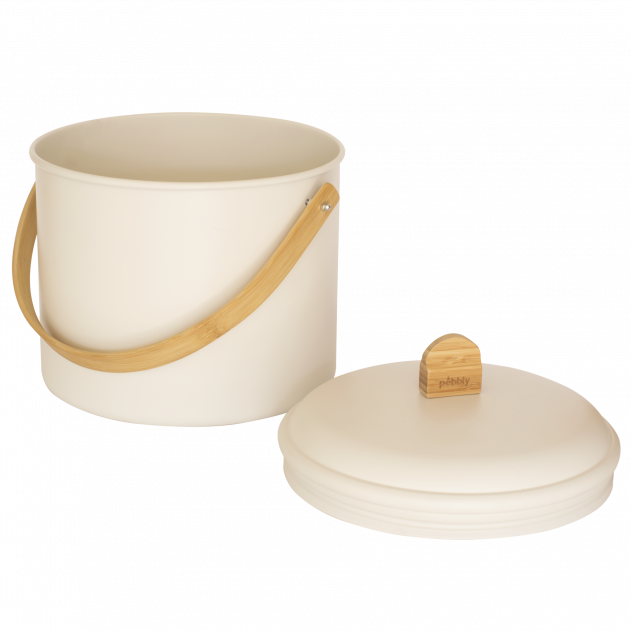 Seau compost cuisine avec couvercle ouvert