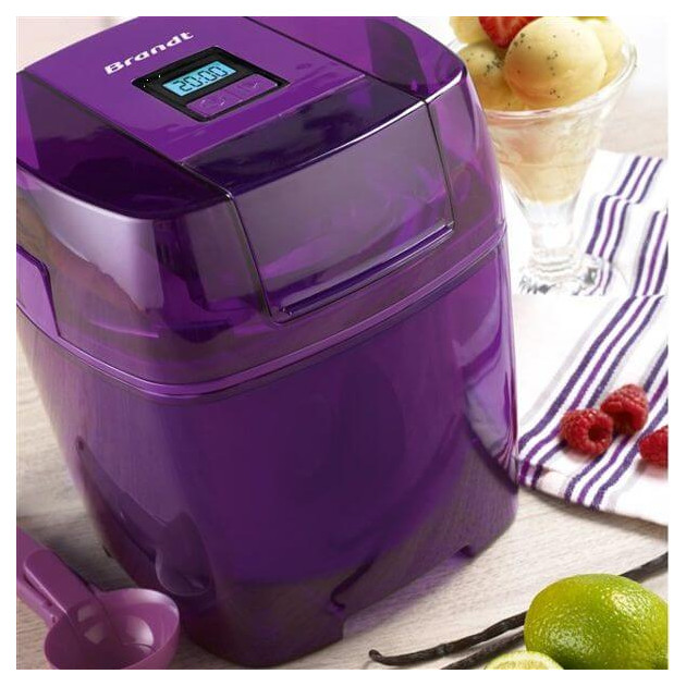 Mise en situation de la sorbetière électrique Violet Pourpre - Machine à sorbet Brandt Mise en situation de la sorbetière électrique Violet Pourpre - Machine à sorbet Brandt