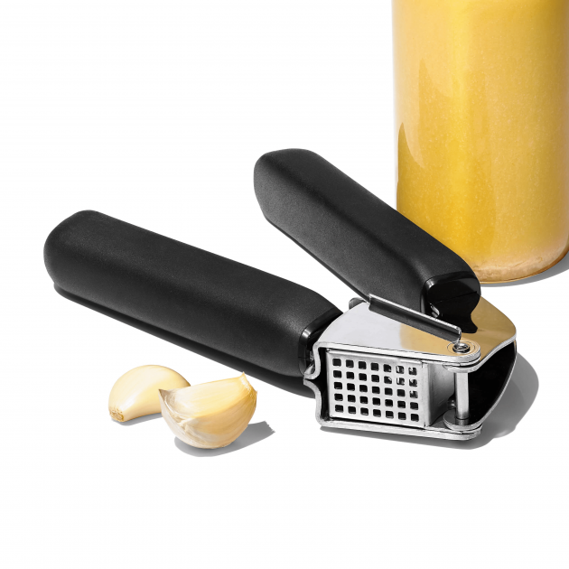 Presse-ail de OXO  Ares Cuisine - Ares Accessoires de cuisine