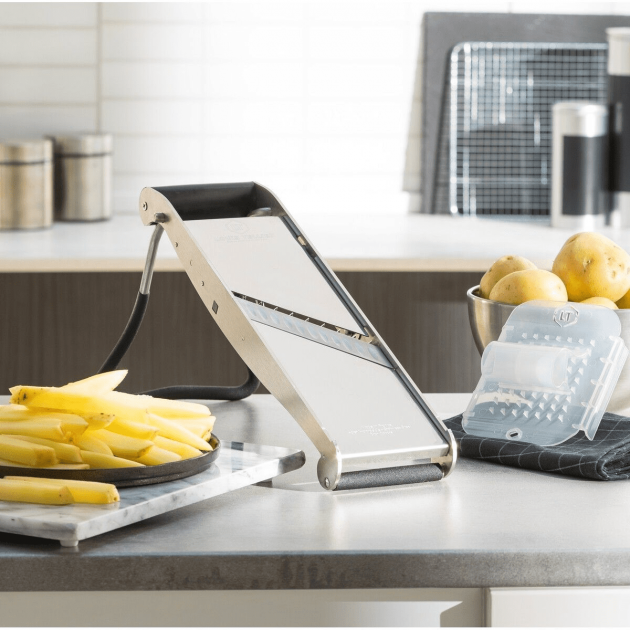 Mandoline Professionnelle Compact-PRO Inox 2 Peignes Effileurs Bron Coucke  : achat, vente - Cuisine Addict