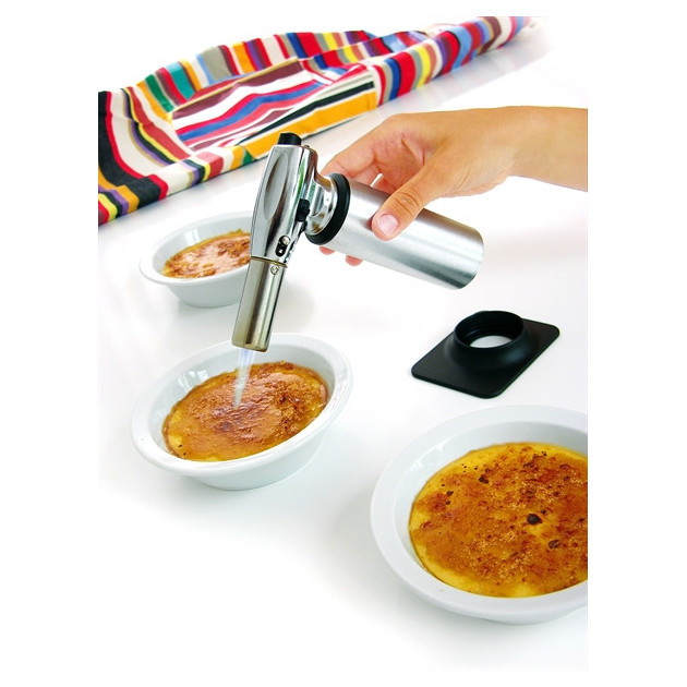 Chalumeau de cuisine professionnel pour carameliser les cremes. base amovible Chalumeau de cuisine professionnel pour carameliser les cremes. base amovible
