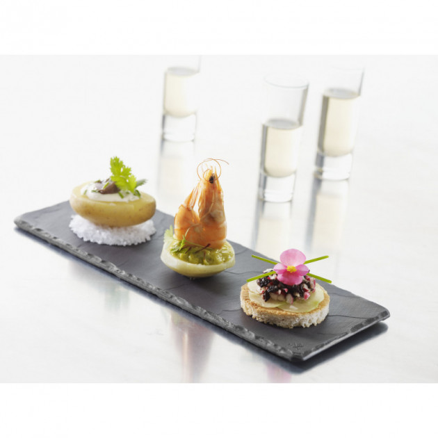 Mignardises presentees sur le plateau rectangulaire Basalt Porcelaine Revol Mignardises presentees sur le plateau rectangulaire Basalt Porcelaine Revol