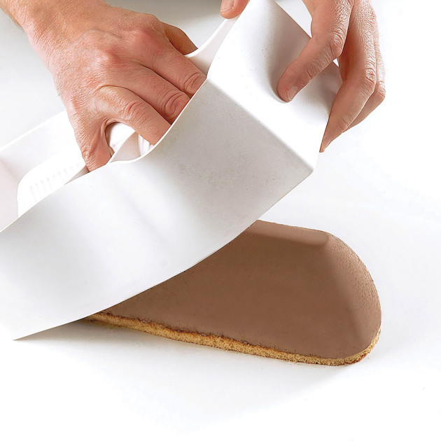 Demoumage d'un gateau avec moule a gateau Gianduia Silikomart