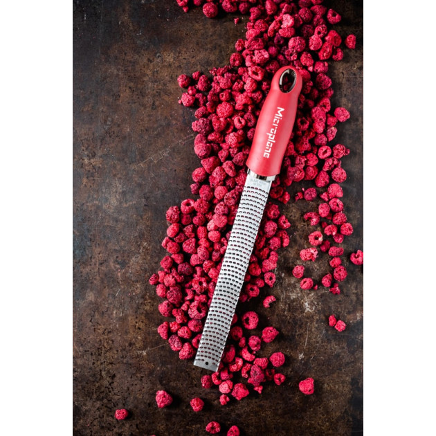 Microplane Zesteur Rouge avec manche ergonomique