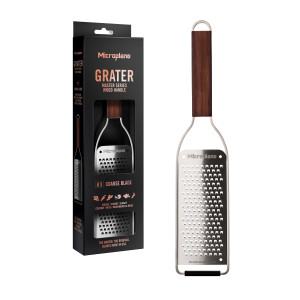 Râpe Gros Grains Master Manche en Bois Microplane Râpe Gros Grains Master Manche en Bois Microplane