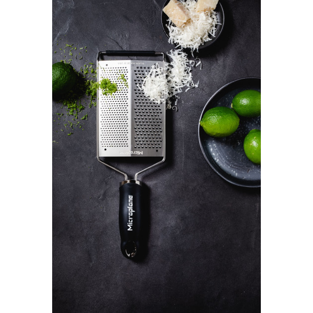 Râpe à fromage double lame fine & gros grains Microplane Râpe à fromage double lame fine & gros grains Microplane