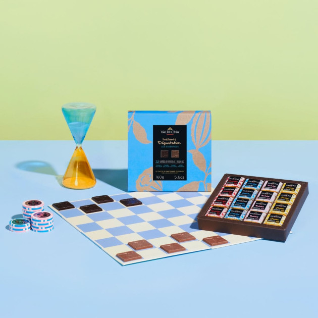 32 Carrés de Chocolat Noir et de Chocolat au Lait Valrhona 32 Carrés de Chocolat Noir et de Chocolat au Lait Valrhona