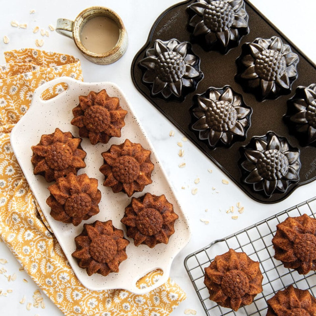 Moule en forme de Fleurs Nordic Ware