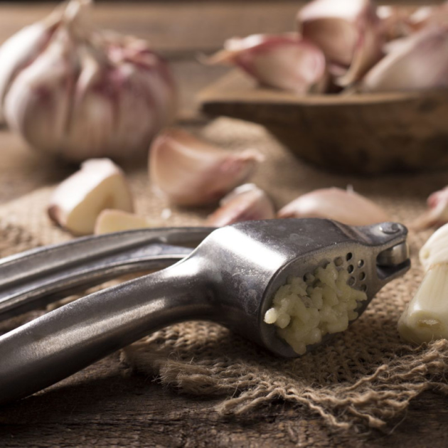 Écrase ail Écrase ail