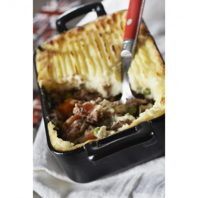 Service d'un gratin dans un plat rectangulaire Revol