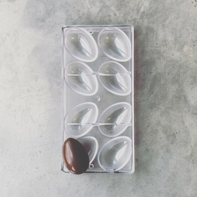 Moule Chocolat Oeuf Lisse 7 cm (x8) Chocolate World Moule Chocolat Oeuf Lisse 7 cm (x8) Chocolate World