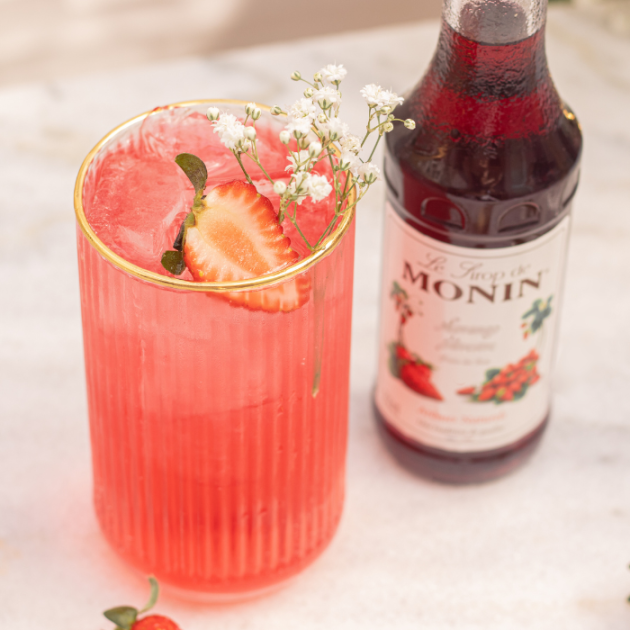 Cidre avec Sirop Fraise des Bois Monin Cidre avec Sirop Fraise des Bois Monin