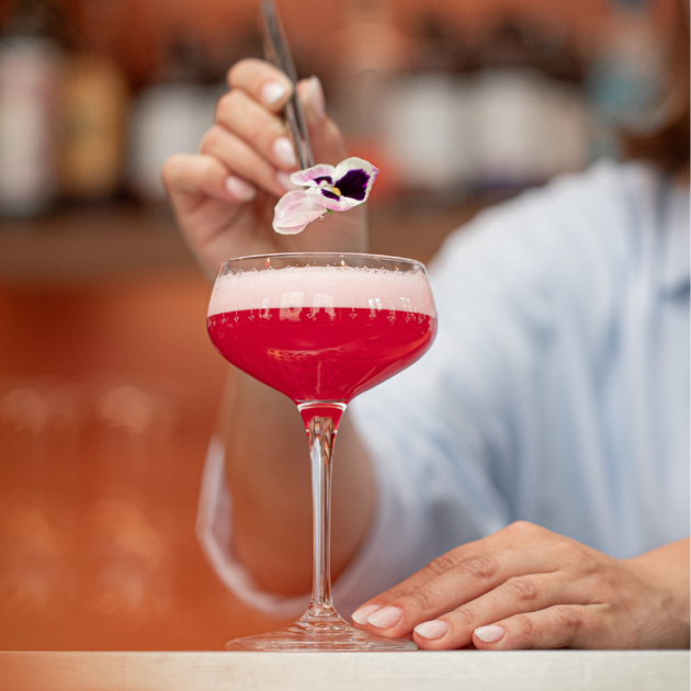 Cocktail Monin Victoria Club avec Sirop Rhubarbe Cocktail Monin Victoria Club avec Sirop Rhubarbe