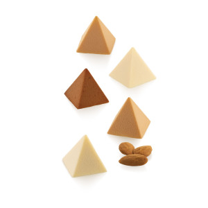 Moule Silicone 18 Pyramides 3,2 x 3,2 x H 3,2 cm Silikomart Moule Silicone 18 Pyramides 3,2 x 3,2 x H 3,2 cm Silikomart
