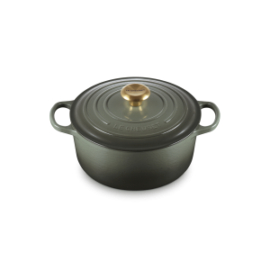 Cocotte en Fonte Ronde 24 cm Thym Bouton Doré Le Creuset Signature Cocotte en Fonte Ronde 24 cm Thym Bouton Doré Le Creuset Signature