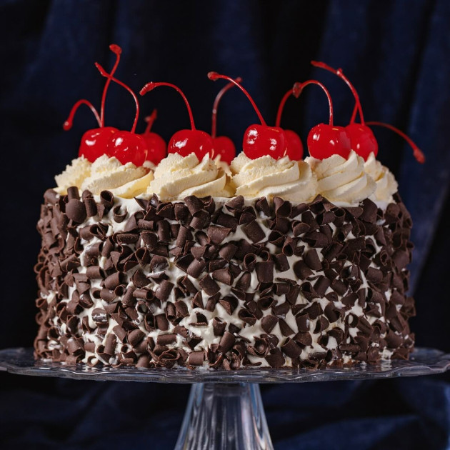 Cerises Maraschino Rouges avec Queue sur gâteau