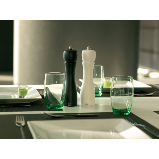 Ces Moulins Peugeot seront elegants aussi bien dans votre cuisine que sur votre table ! Ces Moulins Peugeot seront elegants aussi bien dans votre cuisine que sur votre table !