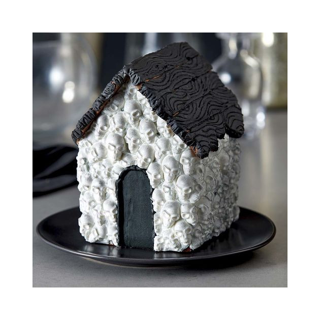 Maison decoree avec le moule chocolat tete de mort Wilton Maison decoree avec le moule chocolat tete de mort Wilton