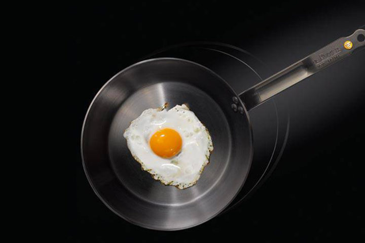 Le Culottage des poêles, casseroles et cocottes : à quoi ça sert et comment le réaliser ?
