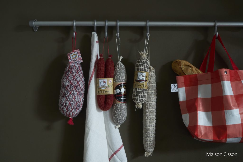 Maison Cisson : Charcuterie 100% française… en tricot !