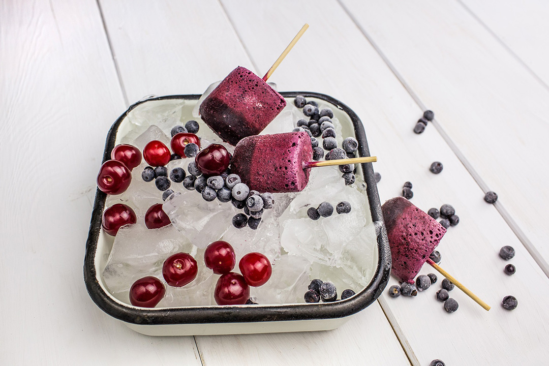 Glaces à la purée de fruits rouges