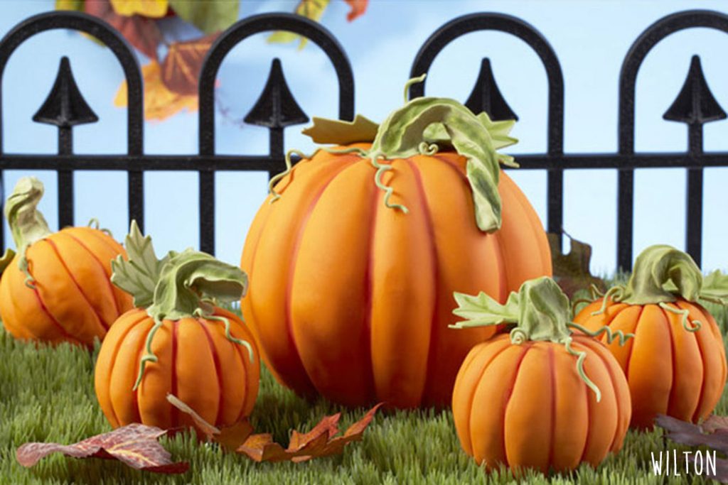 Décoration d’Halloween : Comment faire une citrouille en pâte à sucre ?