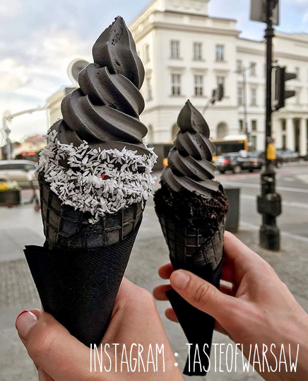 Glace tendance en 2019, la glace noire au charbon végétal est idéale pour cet été