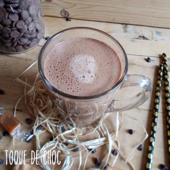 Le chocolat chaud avant l'ajout de la chantilly et des autres décorations gourmandes