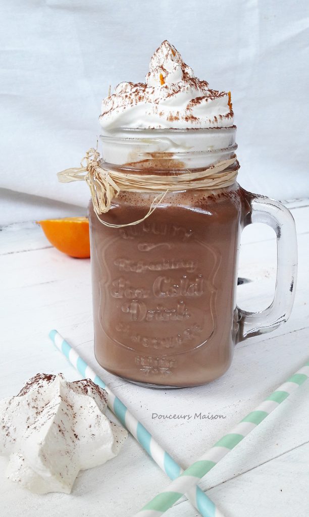 Chocolat Chaud Viennois avec chantilly à l'orange.