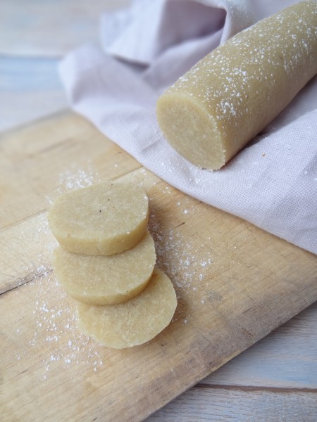 Faire sa pâte d'amande maison - Recettes traditionnelle et Vegan - Le blog  de