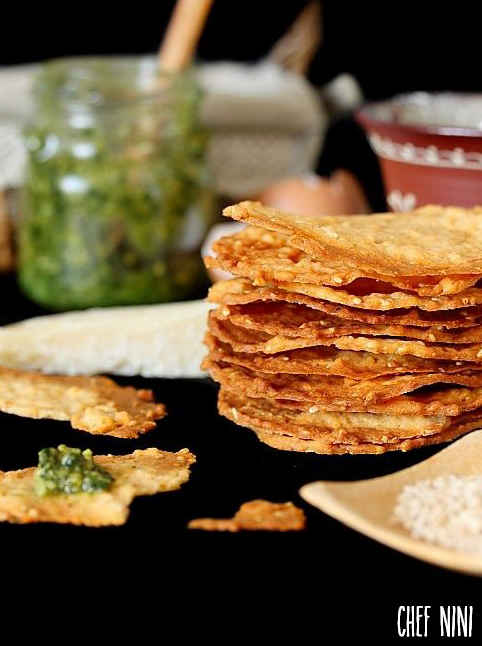 Tuiles au parmesan et sésame par Chef Nini.