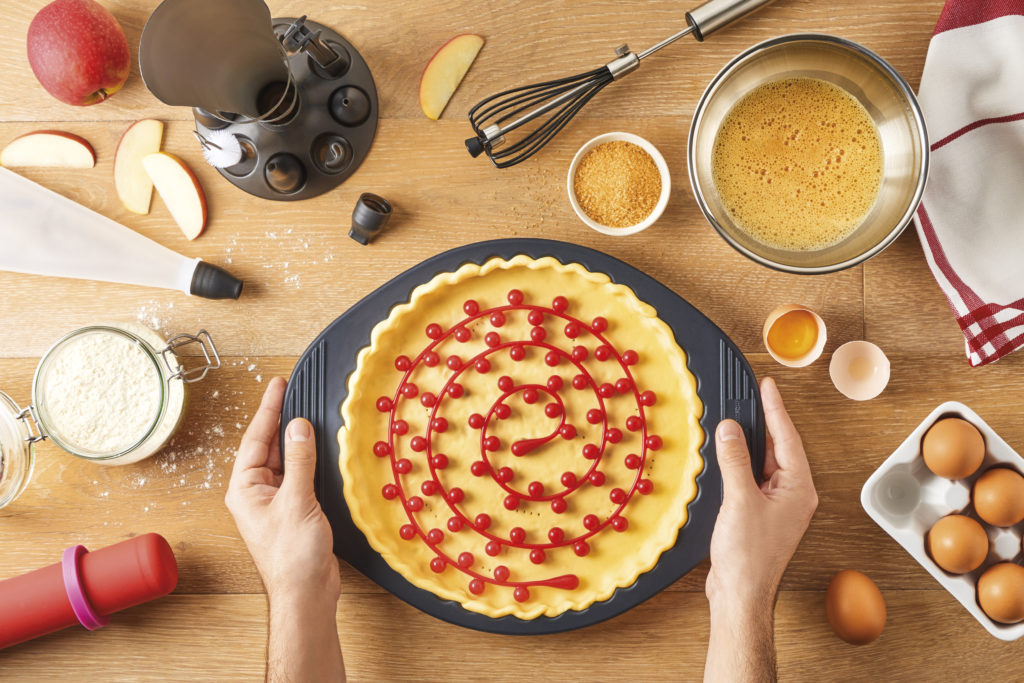 En avant la pâtisserie avec le Moule Tarte Silicone !